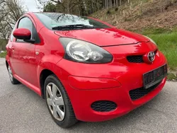 Rot Gebraucht 2009 Toyota Aygo Cool Kleinwagen | 899 € (Guter Preis)