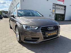 Grau Gebraucht 2016 Audi A3 Sport Limousine | 12.790 € (Fairer Preis)