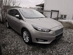Silber Gebraucht 2015 Ford Focus Titanium Kombi | 4.900 € (Guter Preis)