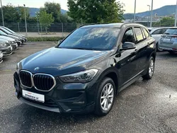 Saphirschwarz Gebraucht 2020 BMW X1 Advantage SUV | 17.255 € (Fairer Preis)