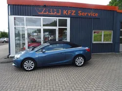Blau Gebraucht 2016 Opel Cascada Edition Cabrio | 12.990 € (Fairer Preis)