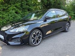 Schwarz Gebraucht 2019 Ford Focus ST-Line Kombi | 15.700 € (Fairer Preis)