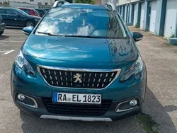 Grün Gebraucht 2018 Peugeot 2008 Crossway SUV | 11.500 € (Fairer Preis)