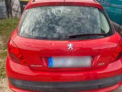 Rot Gebraucht 2009 Peugeot 207 Kleinwagen | 1.850 €