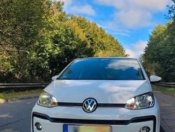 Weiß Gebraucht 2017 VW up! Kleinwagen | 8.050 € (Fairer Preis)