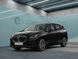 Schwarz Gebraucht 2024 BMW 218 Active Tourer Van / Kleinbus | 34.050 € (Superpreis)