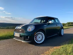 Grün Gebraucht 2009 Mini John Cooper Works Kleinwagen | 7.600 €