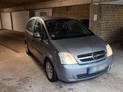 Silber Gebraucht 2004 Opel Meriva Van / Kleinbus | 2.650 € (Teuer)