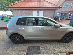 Silber Gebraucht 2014 VW Golf VII Comfortline Limousine | 8.000 € (Fairer Preis)