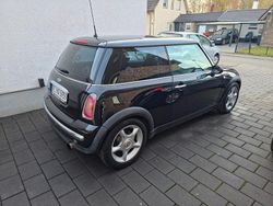 Schwarz Gebraucht 2003 Mini ONE Kleinwagen | 1.790 € (Fairer Preis)