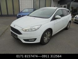 Weiß Gebraucht 2017 Ford Focus Business Edition Limousine | 5.300 € (Superpreis)
