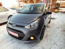 Grau Gebraucht 2016 Hyundai i10 Kleinwagen | 7.500 € (Fairer Preis)