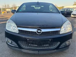 Schwarz Gebraucht 2007 Opel Astra Cabriolet Cabrio | 1.790 € (Guter Preis)