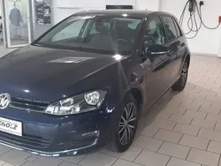Blau Gebraucht 2017 VW Golf VII Allstar Limousine | 12.900 € (Fairer Preis)