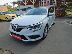 Weiß Gebraucht 2016 Renault Mégane III Experience Limousine | 6.999 € (Fairer Preis)