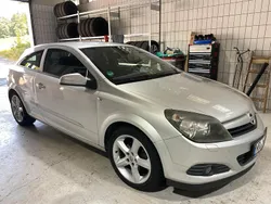 Silber Gebraucht 2005 Opel Astra GTC Coupé | 2.790 € (Teuer)