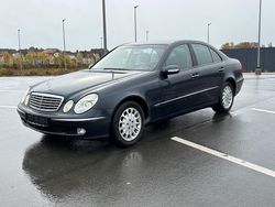 Schwarz Gebraucht 2002 Mercedes E240 Elegance Limousine | 3.999 € (Guter Preis)