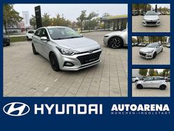 Sleek silver / met Gebraucht 2020 Hyundai i20 Select Limousine | 10.975 € (Guter Preis)