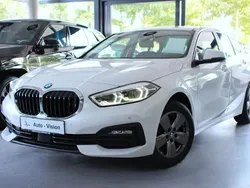 Weiß Gebraucht 2021 BMW 118 Advantage Kleinwagen | 17.449 € (Guter Preis)