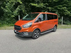 Orange Gebraucht 2023 Ford Tourneo Custom Van / Kleinbus | 41.000 € (Etwas zu teuer)