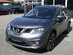 Grau Gebraucht 2017 Nissan X-Trail Tekna SUV | 13.990 € (Guter Preis)