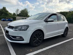 Weiß Gebraucht 2015 VW Polo Highline Limousine | 9.500 € (Fairer Preis)