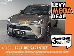 Oxide bronze Gebraucht 2023 Toyota Yaris Cross Team SUV | 25.870 € (Fairer Preis)