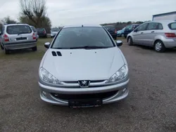 Silber Gebraucht 2008 Peugeot 206 Tendance Limousine | 2.199 € (Etwas zu teuer)