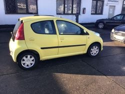 Gelb Gebraucht 2007 Peugeot 107 Filou Kleinwagen | 799 € (Superpreis)
