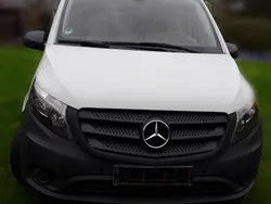 Weiß Gebraucht 2017 Mercedes Vito Van / Kleinbus | 26.000 €