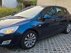 Blau Gebraucht 2010 Opel Astra Limousine | 3.500 € (Guter Preis)