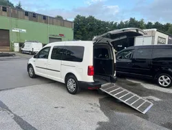 Weiß Gebraucht 2016 VW Caddy Maxi Van / Kleinbus | 13.900 €