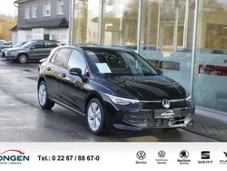 Grenadillschwarzperl Neu 2024 VW Golf VIII Life Limousine | 26.990 € (Guter Preis)