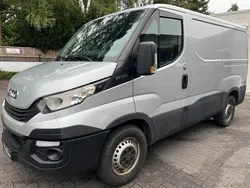 Silber Gebraucht 2018 Iveco Daily Van / Kleinbus | 17.255 € (Superpreis)