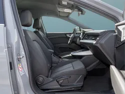 Grau Gebraucht 2023 Audi Q4 e-tron SUV | 27.599 € (Guter Preis)