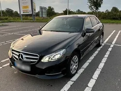 Schwarz Gebraucht 2013 Mercedes E220 Limousine | 15.500 €