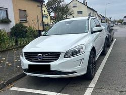 Weiß Gebraucht 2017 Volvo XC60 Summum SUV | 13.000 €