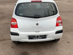 Weiß Gebraucht 2009 Renault Twingo Kleinwagen | 2.300 € (Fairer Preis)