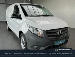 Weiss Gebraucht 2024 Mercedes Vito Van / Kleinbus | 35.581 € (Guter Preis)