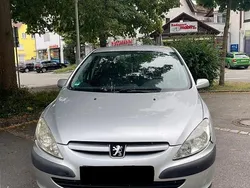 Grau Gebraucht 2005 Peugeot 307 Kombi | 2.800 €