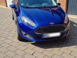 Blau Gebraucht 2014 Ford Fiesta Trend Kleinwagen | 4.400 € (Fairer Preis)