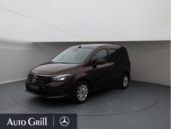 Rubellitrot metallic Gebraucht 2024 Mercedes EQT200 Van / Kleinbus | 26.650 € (Superpreis)