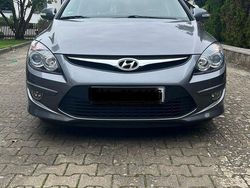 Grau Gebraucht 2012 Hyundai i30 Classic Limousine | 5.750 € (Fairer Preis)
