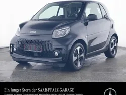 Schwarz Gebraucht 2024 Smart ForTwo Electric Drive Exclusive Coupé | 15.445 € (Fairer Preis)