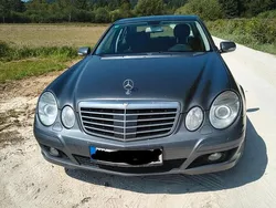 Grau Gebraucht 2007 Mercedes 200 Limousine | 5.400 €