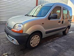 Grau Gebraucht 2002 Renault Kangoo Authentique Kombi | 2.500 € (Fairer Preis)