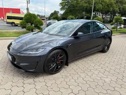 Grau Gebraucht 2025 Tesla Model 3 Limousine | 52.300 €