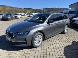 Grau Neu 2025 Skoda Octavia Selection Kombi | 32.990 € (Guter Preis)