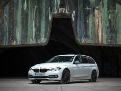 Weiß Gebraucht 2016 BMW 318 Kombi | 8.500 € (Fairer Preis)