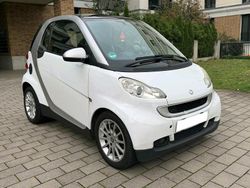 Weiß Gebraucht 2007 Smart ForTwo Coupé Kleinwagen | 1.999 €